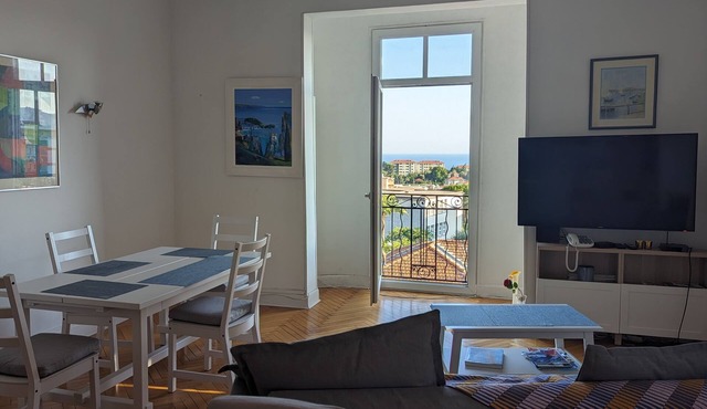 Gorgeous views: Sea & Cimiez/Matisse Museum/Regina nnBright+Calm+Charming+Cosy
