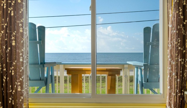 Gorgeous views! Beautiful Gulf Beach Home! Weekly Fall & Monthly Winter Specials