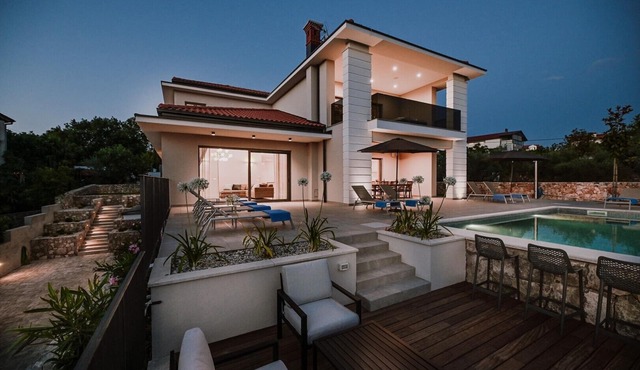 Gorgeous Villa Luana with wellness and pool