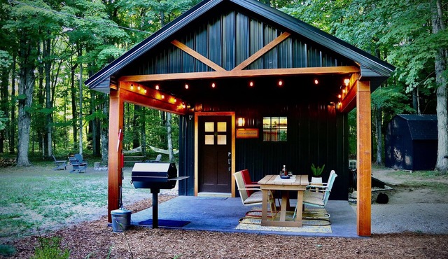 Gorgeous, Vintage, Crystal Mt Tiny Home