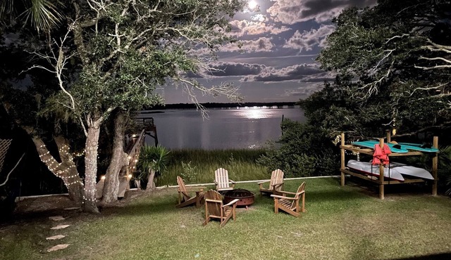 Gorgeous Waterfront w/Golf Cart! 4 bds, 3.5 ba! Sleeps 12