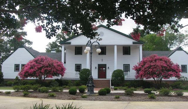 Gorgeous Waterfront Estate-Private Pool, Pier, Tennis Court, Firepit