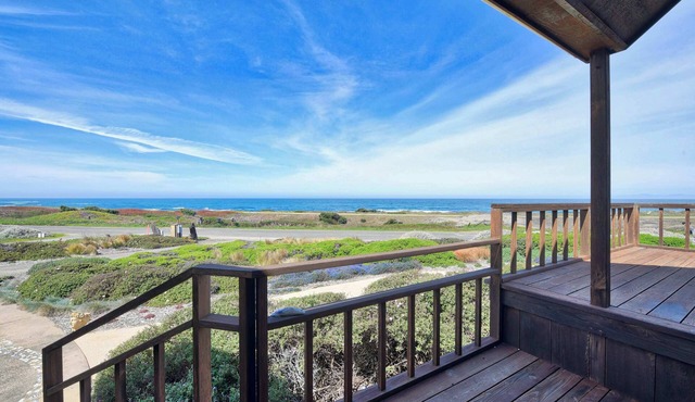 Gorgeous Waterfront home with easy Beach Access
