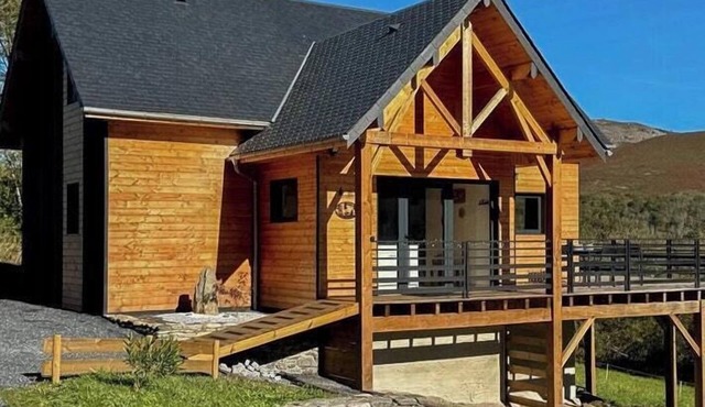 Gorgeous wooden chalet near Lourdes