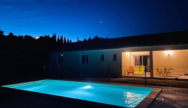 Gorges de l'Ardèche New villa with swimming pool 8/9 pers