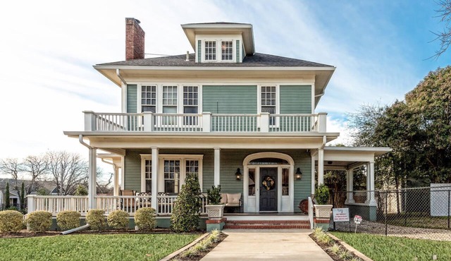 Gorman House-As Seen On HGTV's Fixer Upper Silos Downtown Baylor McLane Stadium
