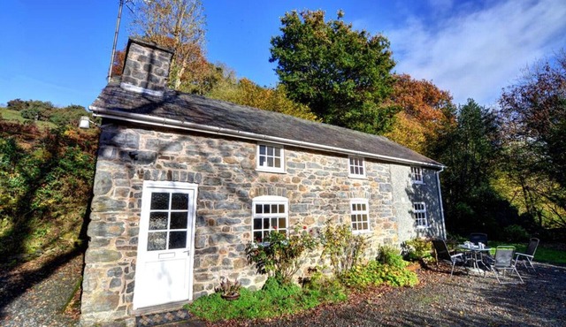 Gors - Two Bedroom House, Sleeps 4