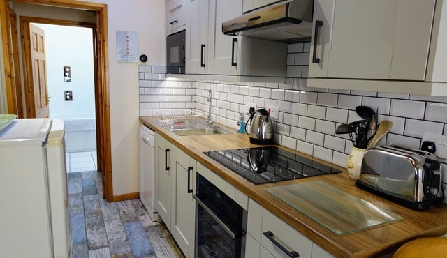 Gorse Cottage, two bedroom cottage, Cardigan Bay, West coast of Wales