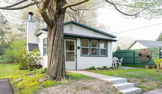 Goshorn Lake Resort Cottage #3