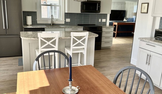 Gosling at Goose Rocks Beach nPrivate Path to Beach