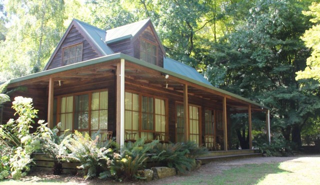 Goulburn River Cottage - River Front