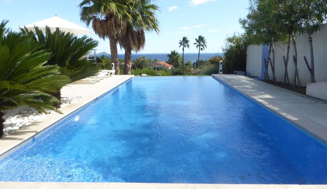 Gounod 1822 villa - Four Bedroom Villa, Sleeps 8
