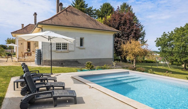 Gourdonette a love house with a huge garden