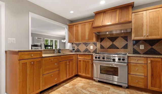 Gourmet Kitchen + Family & Pet Friendly Residence!