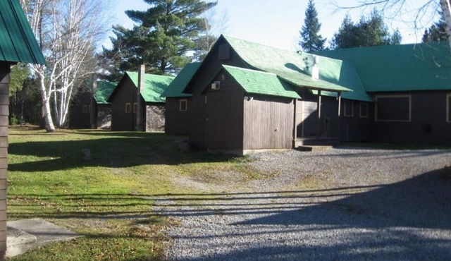 Gourmet Salmon Club Cabin 4
