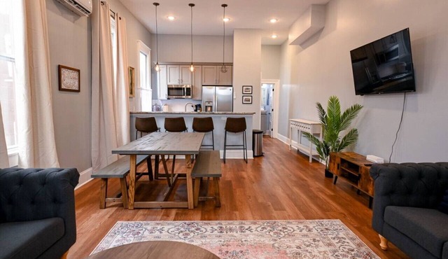 Governors Apartment Across from French Quarter Historic Getaways