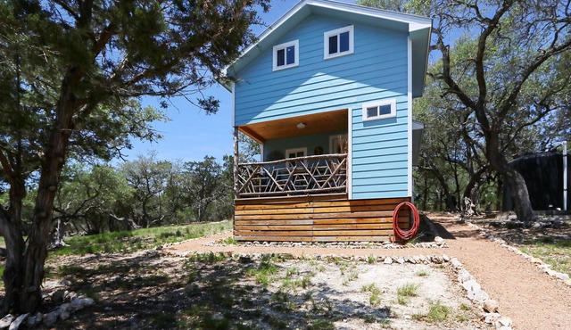 Grace Cabin I Charming 2/1 in Blanco!