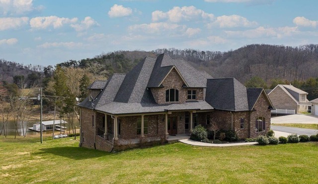 Grace Filled Homes' Super Easy & Gentle Slope to your Private Dock