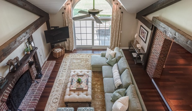 Grace Manor - A Poshabodes Luxury Property