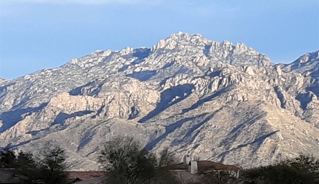 Grace's Place w. Glorious Mountain Views - Updated 1 Level House - min. 30 days