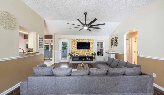 Graceful House Retreat