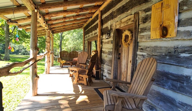 Graceland Farm 200 yr old rustic cabin located near the heart of Pilot Mtn, NC