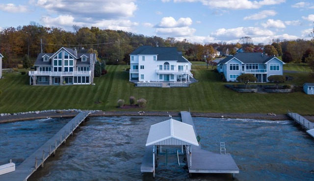 Gracie's Place: Stunning Lakefront Escape on Seneca Lake!