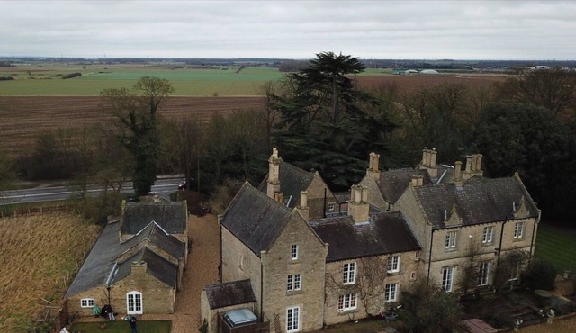 Grade 2 listed Victorian Coach House