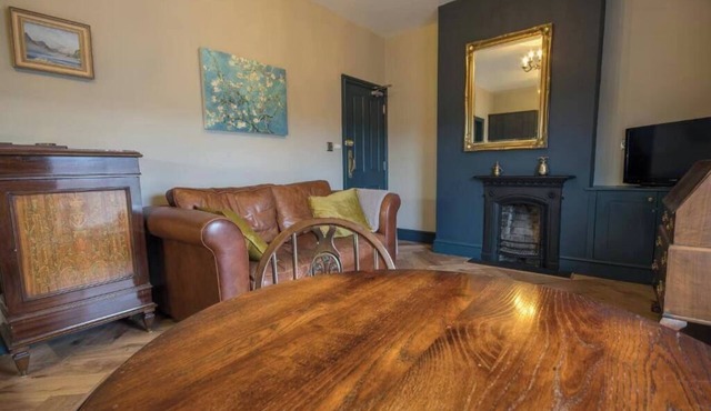 Grade II Apartment Town Centre