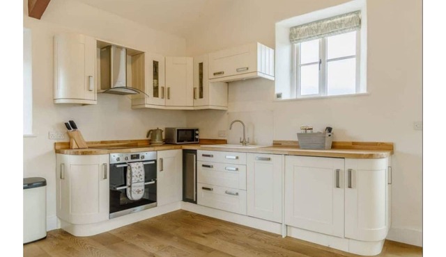 Grade II listed - one bedroom barn conversion