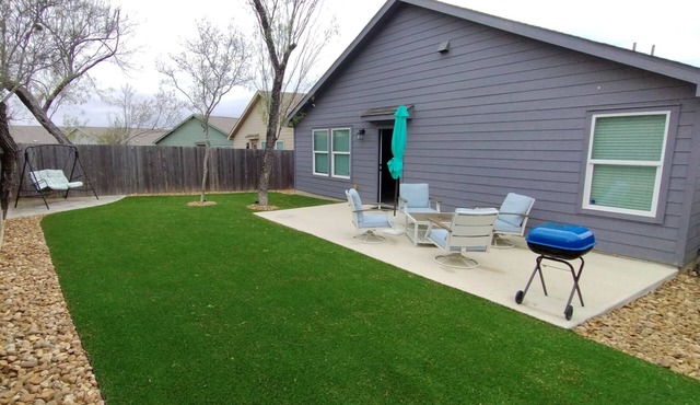 Graduation 4BR 8 Min Lackland BMT Game Room Family-Friendly SeaWorld