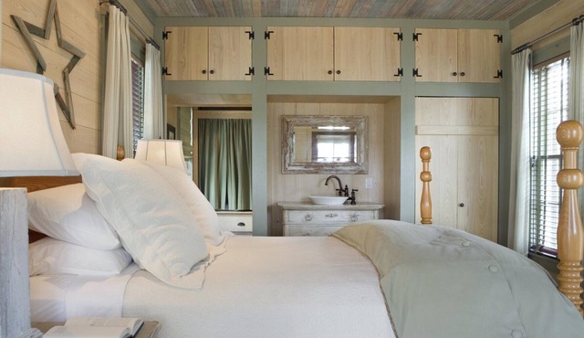 Grady White Cottage w/Queen Bed - River Dunes