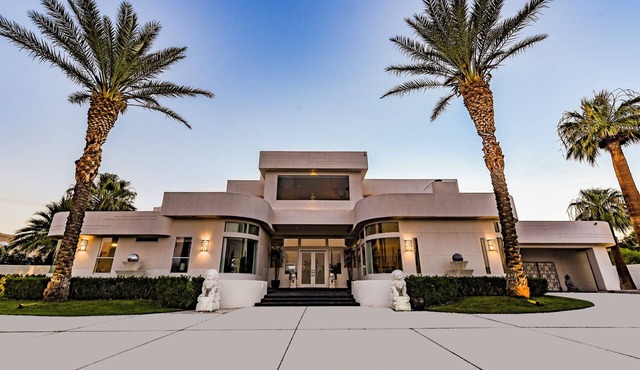 Graffiti Mansion Las Vegas