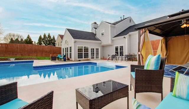 Graham Home w/Private Pool & Ping-Pong Table!