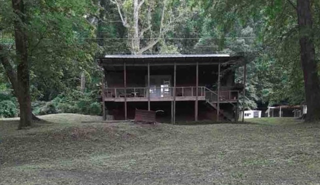 Grammys River Family cabin for huntin and fishin.