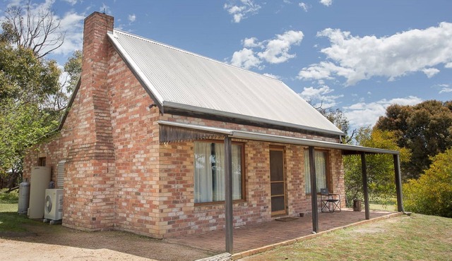 Grampians Pioneer Cottage Redbrick
