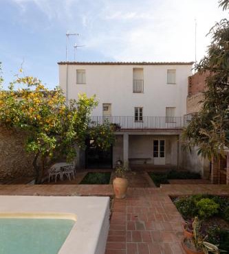 Gran casa de pueblo en el Penedés