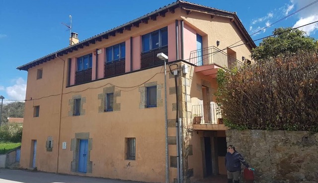 GRAN CASA LA GARROTXA - ONLY FAMILY TOURISM WITH CHILDREN, SPORTS AND SCHOOLS