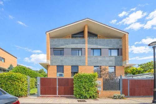 Gran chalet con amplio jardín próximo a Pamplona
