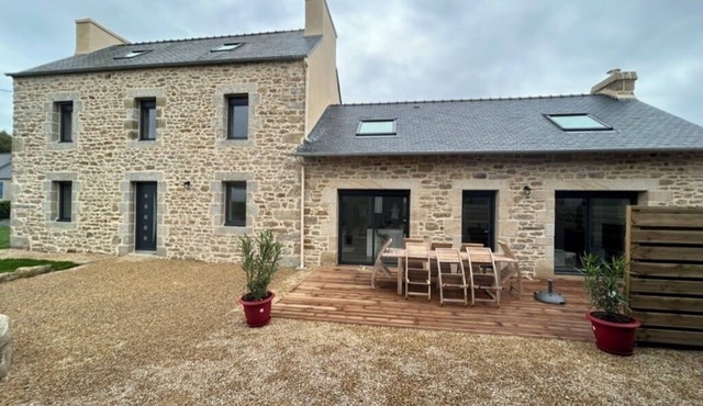 Grande Maison en Pierres Rénovée à 1,5 km de la mer