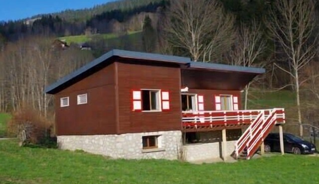 Grand chalet vue montagne