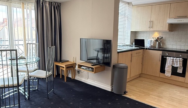 Granada Apartments Queens Mansions