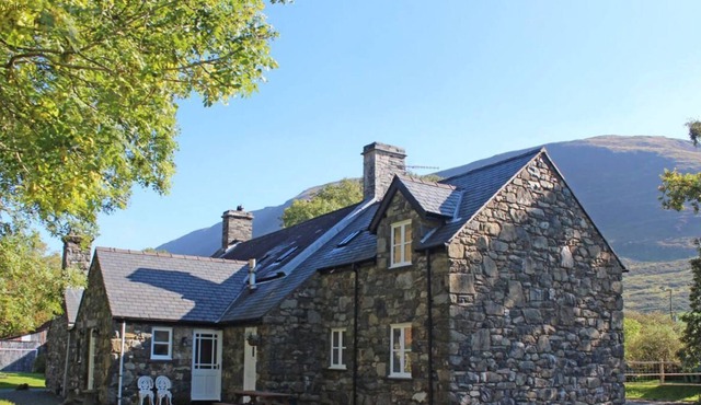 Granar Gynolwyn in the beautiful Tywyn