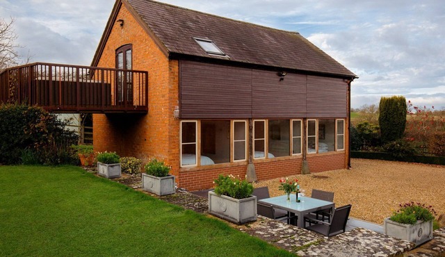 Granary at Rectory Farm - sleeps 5 guests in 3 bedrooms
