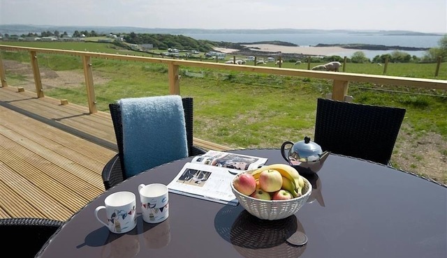 Granary Lodge - a lodge that sleeps 6 guests in 3 bedrooms