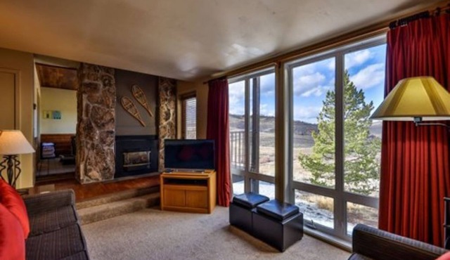 Granby Ranch, 2 BR, near Winter Park. Slopeside. Sleeps 8.nn