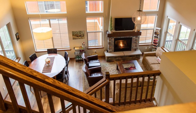 Granby Ranch 5-BR Ski-In Ski-Out, New Private Hot Tub, Game Room, ★ Views