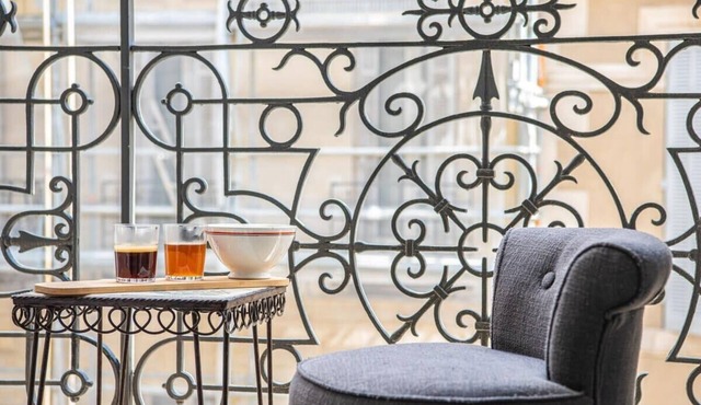 Grand 2 chambres avec balcon Parc Longchamp