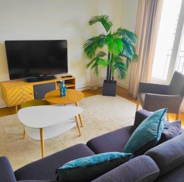 Grand 2 pièces vue dégagée quartier gare