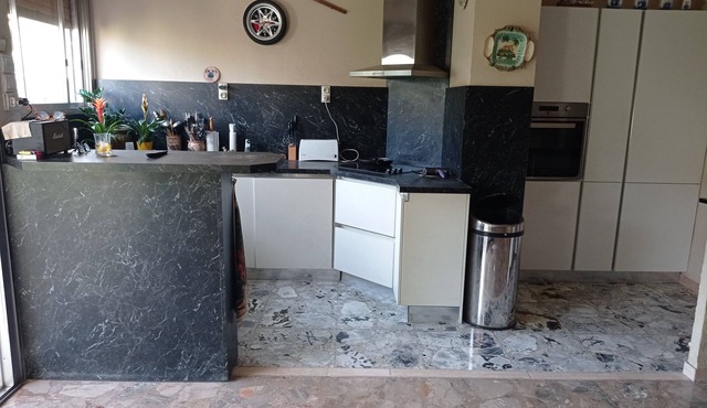 Grand 3 Pièces Dans Résidence Standing Avec Garage Proche de la mer